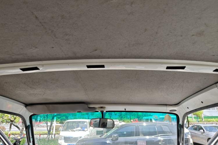Used Jinbei Hiace 2014 2.0L Fifth-Generation Xiangyun Comfort Type 1 4G20C Headliner