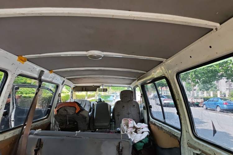 Used Jinbei Hiace 2014 2.0L 5th Generation Kuaiyunwang Business Version 4G20B Headliner