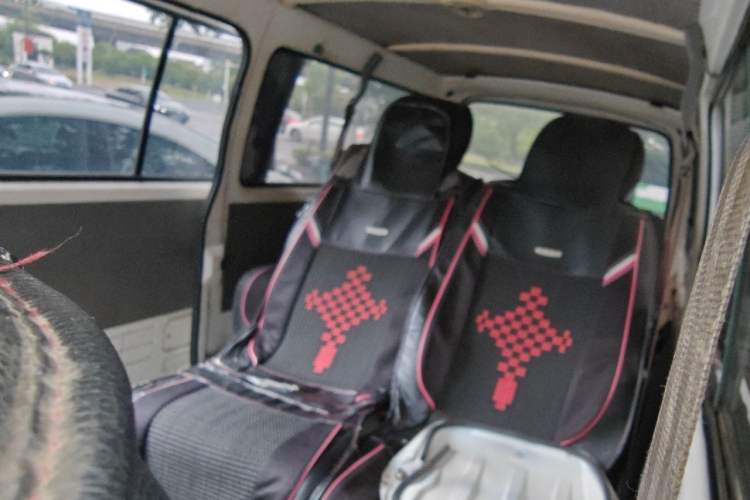 Used Jinbei Hiace 2014 2.0L Fifth-Generation Xiangyun Comfort Type 1 4G20C Headliner