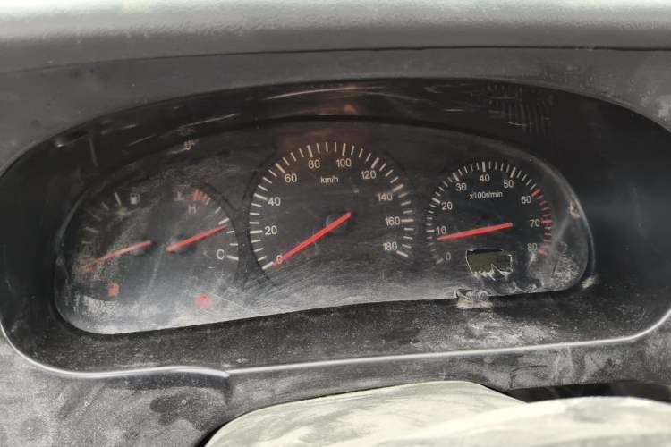 Used Jinbei Hiace 2014 2.0L Fifth-Generation Xiangyun Comfort Type 1 4G21C Instrument Cluster
