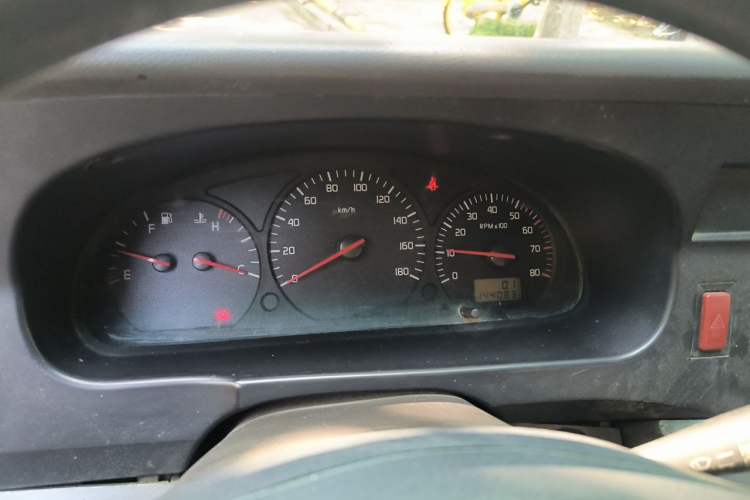 Used Jinbei Hiace 2014 2.0L Fifth-Generation Xiangyun Comfort Type 1 4G21C Instrument Cluster