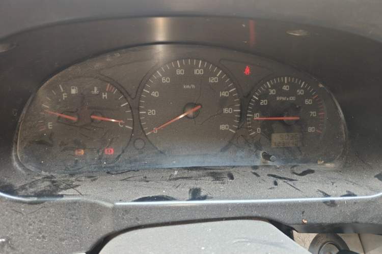 Used Jinbei Hiace 2014 2.0L Fifth-Generation Xiangyun Comfort Type 1 4G21C Instrument Cluster