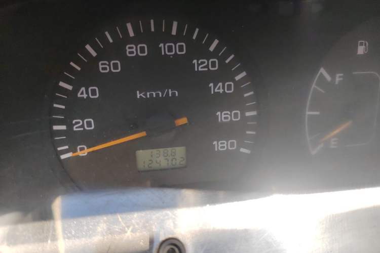 Used Jinbei Hiace 2014 2.0L Fifth-Generation Xiangyun Comfort Type 1 4G20C Instrument Cluster