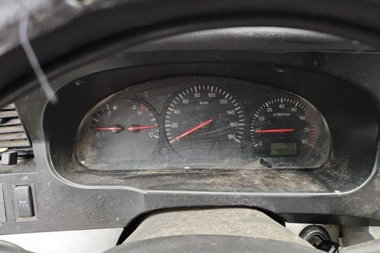 Used Jinbei Hiace 2014 2.0L Fifth-Generation Xiangyun Comfort Type 1 4G21C Instrument Cluster