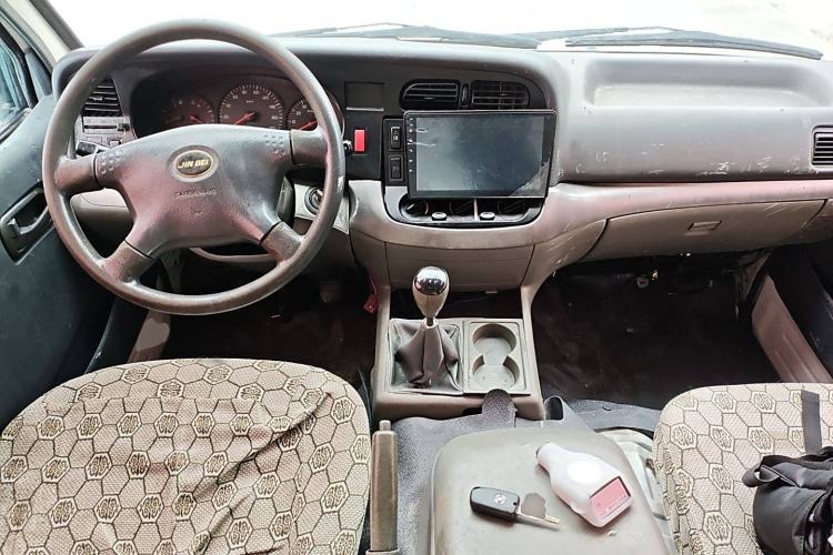 Used Jinbei Hiace 2014 2.0L Fifth-Generation Power King Classic V19 Interior 2