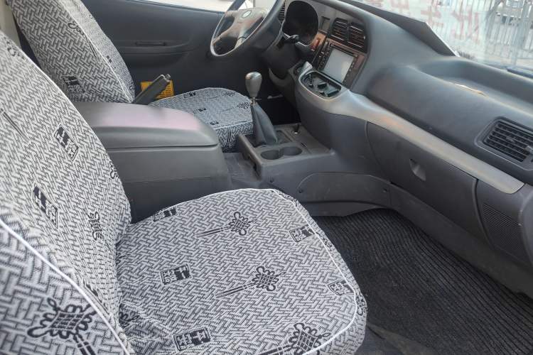 Used Jinbei Hiace 2014 2.0L 5th Generation Kuaiyunwang Business Version 4G20B Interior 3