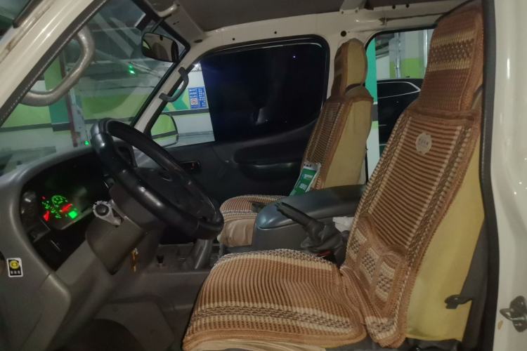 Used Jinbei Hiace 2014 2.0L 5th Generation Kuaiyunwang Business Version 4G19 Left Front Seat