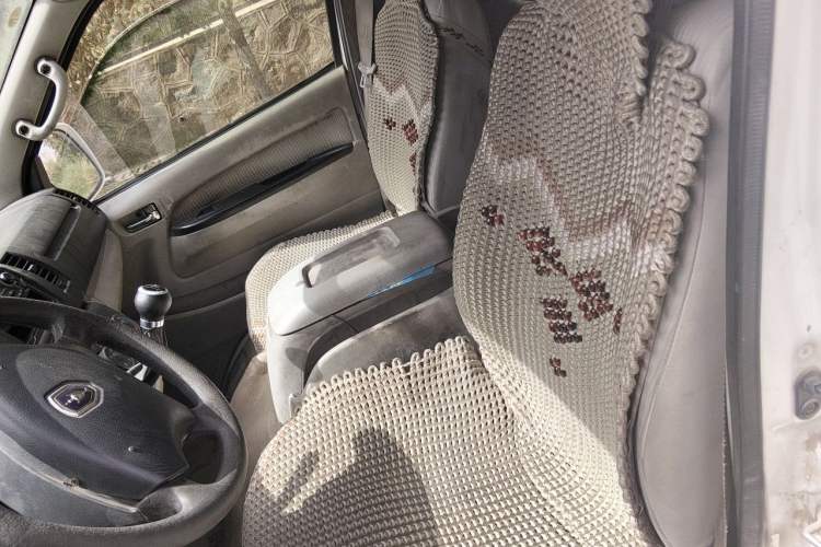 Used Jinbei Hiace 2014 2.0L Comfort Version V19 Left Front Seat