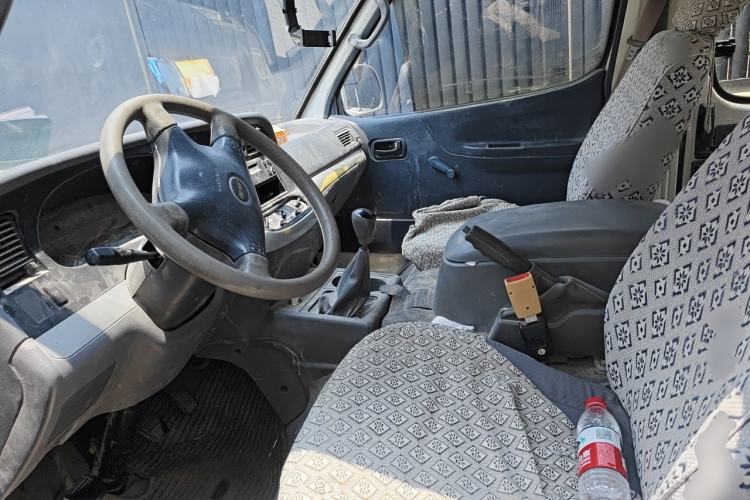Used Jinbei Hiace 2014 2.0L 5th Generation Kuaiyunwang Business Version 4G19 Left Front Seat