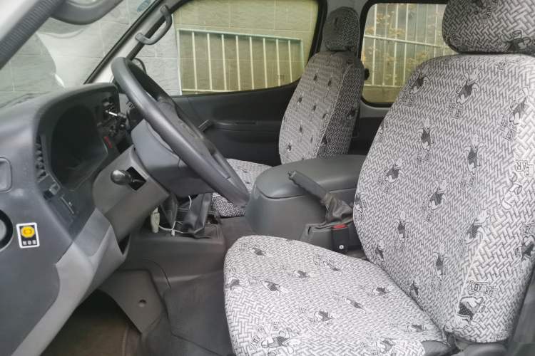 Used Jinbei Hiace 2014 2.0L 5th Generation Kuaiyunwang Business Version 4G19 Left Front Seat