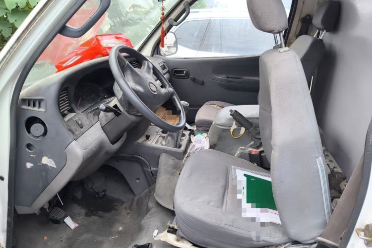 Used Jinbei Hiace 2014 2.0L Fifth-Generation Xiangyun Comfort Type 1 4G21C Left Front Seat