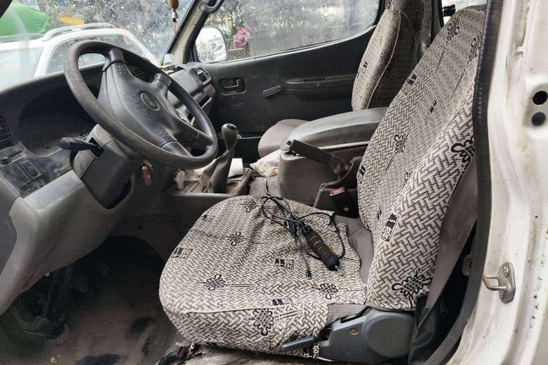 Used Jinbei Hiace 2014 2.0L 5th Generation Kuaiyunwang Business Version 4G19 Left Front Seat