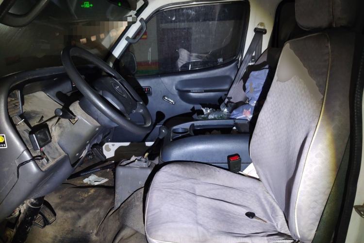 Used Jinbei Hiace 2014 2.0L Fifth-Generation Xiangyun Comfort Type 1 4G20C Left Front Seat