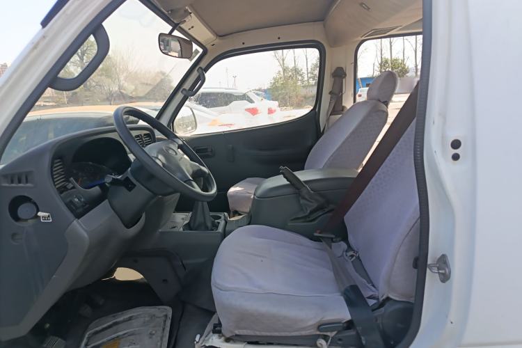 Used Jinbei Hiace 2014 2.0L 5th Generation Kuaiyunwang Business Version 4G20B Left Front Seat