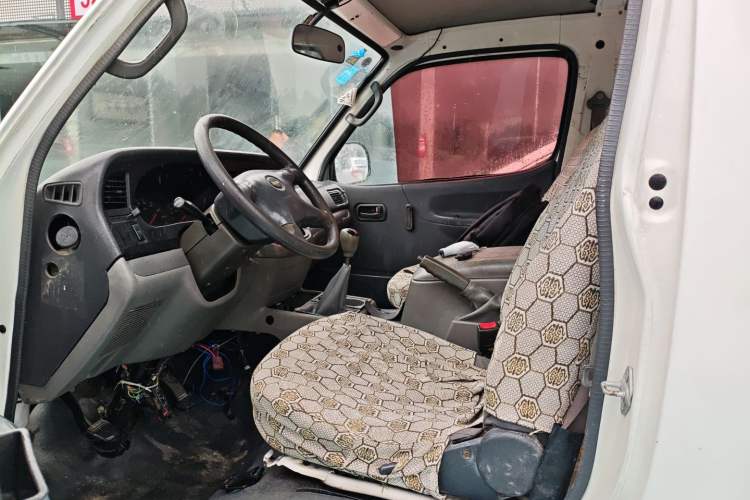 Used Jinbei Hiace 2014 2.0L Fifth-Generation Power King Classic V19 Left Front Seat