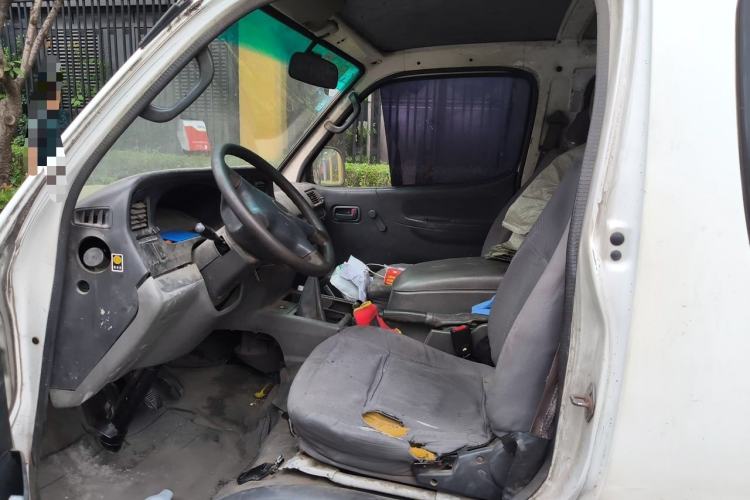 Used Jinbei Hiace 2014 2.0L 5th Generation Kuaiyunwang Business Version 4G19 Left Front Seat