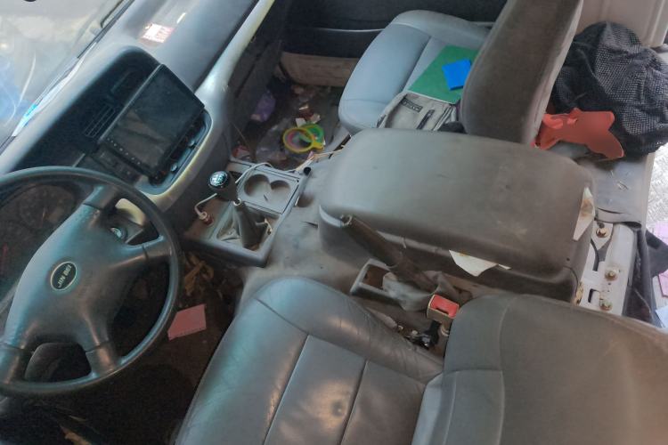 Used Jinbei Hiace 2014 2.0L 5th Generation Kuaiyunwang Business Version 4G20B Left Front Seat