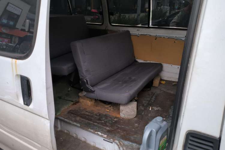 Used Jinbei Hiace 2014 2.0L Fifth-Generation Xiangyun Comfort Type 1 4G20C Left Rear Seat