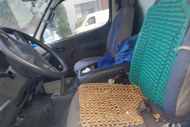 Used Jinbei Hiace 2014 2.0L 5th Generation Kuaiyunwang Business Version 4G21B Left Rear Seat