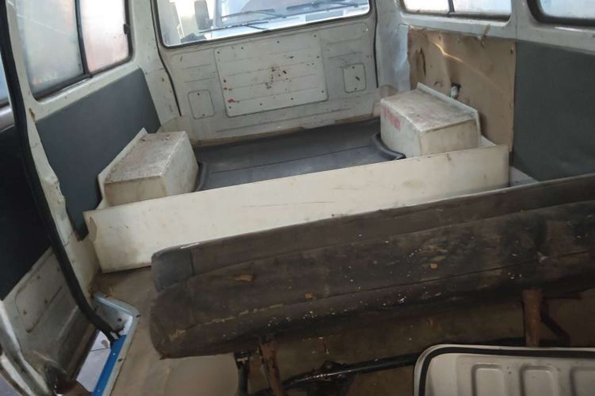 Used Jinbei Hiace 2014 2.0L 5th Generation Kuaiyunwang Business Version 4G19 Left Rear Seat