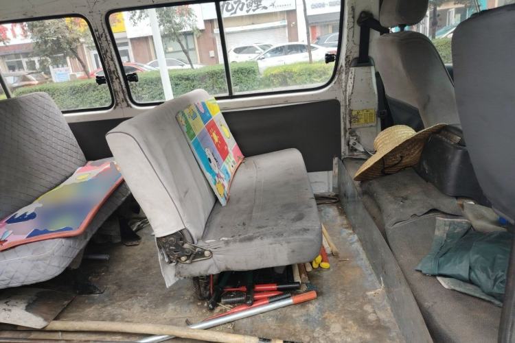 Used Jinbei Hiace 2014 2.0L 5th Generation Kuaiyunwang Business Version 4G19 Left Rear Seat
