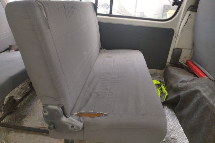 Used Jinbei Hiace 2014 2.0L Fifth-Generation Xiangyun Comfort Type 1 4G20C Left Rear Seat
