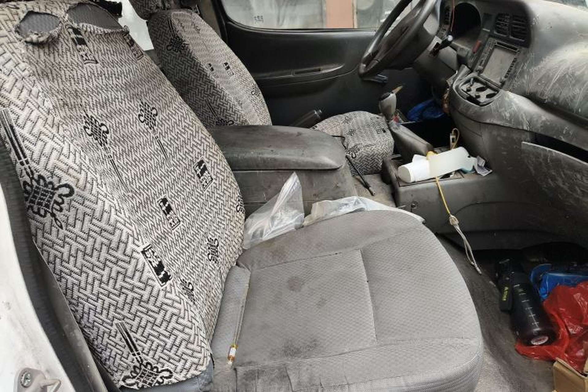 Used Jinbei Hiace 2014 2.0L 5th Generation Kuaiyunwang Business Version 4G19 Left Rear Seat