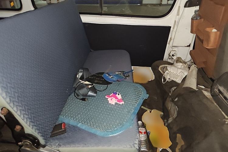 Used Jinbei Hiace 2014 2.0L 5th Generation Kuaiyunwang Business Version 4G19 Left Rear Seat