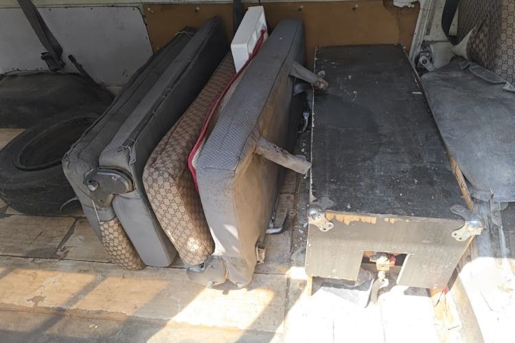 Used Jinbei Hiace 2014 2.0L 5th Generation Kuaiyunwang Business Version 4G20B Left Rear Seat