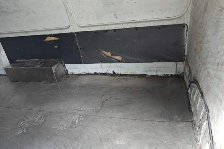 Used Jinbei Hiace 2014 2.0L 5th Generation Kuaiyunwang Business Version 4G21B Left Rear Seat