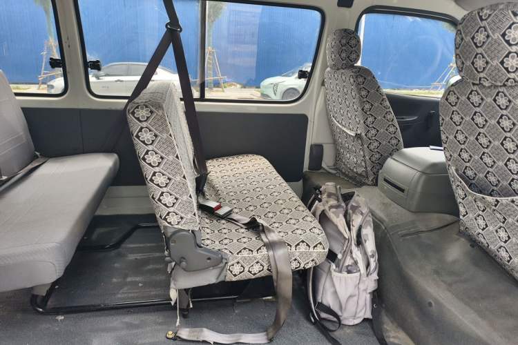 Used Jinbei Hiace 2014 2.0L 5th Generation Kuaiyunwang Business Version 4G20B Left Rear Seat