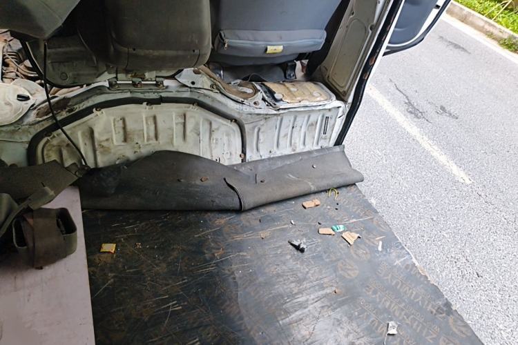 Used Jinbei Hiace 2014 2.0L 5th Generation Kuaiyunwang Business Version 4G19 Left Rear Seat