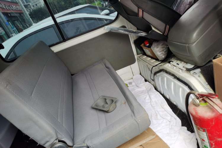 Used Jinbei Hiace 2014 2.0L 5th Generation Kuaiyunwang Business Version 4G20B Left Rear Seat