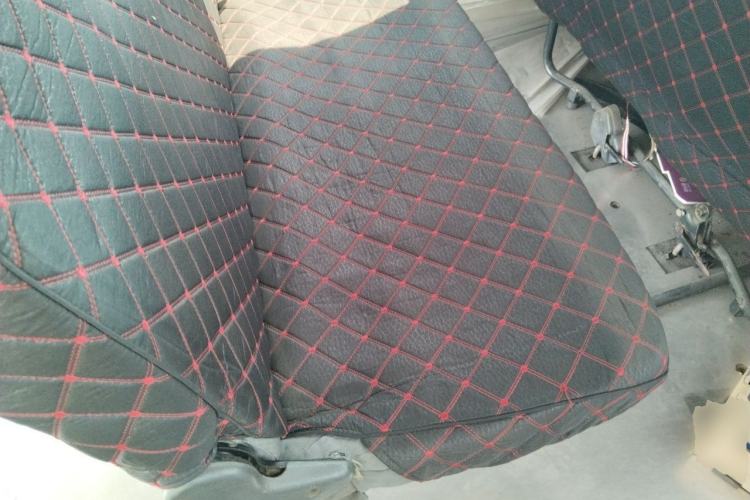Used Jinbei Hiace 2014 2.0L 5th Generation Kuaiyunwang Business Version 4G19 Left Rear Seat