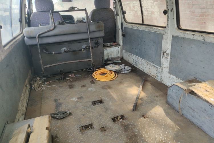 Used Jinbei Hiace 2014 2.0L Fifth-Generation Xiangyun Comfort Type 1 4G20C Left Rear Seat