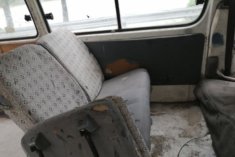 Used Jinbei Hiace 2014 2.0L 5th Generation Power King Deluxe Version V19 Left Rear Seat