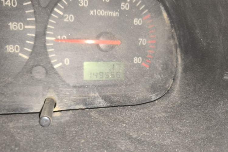 Used Jinbei Hiace 2014 2.0L 5th Generation Kuaiyunwang Business Version 4G19 Odometer Close Up