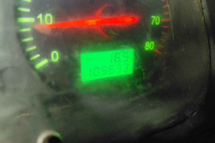 Used Jinbei Hiace 2014 2.0L 5th Generation Kuaiyunwang Business Version 4G19 Odometer Close Up
