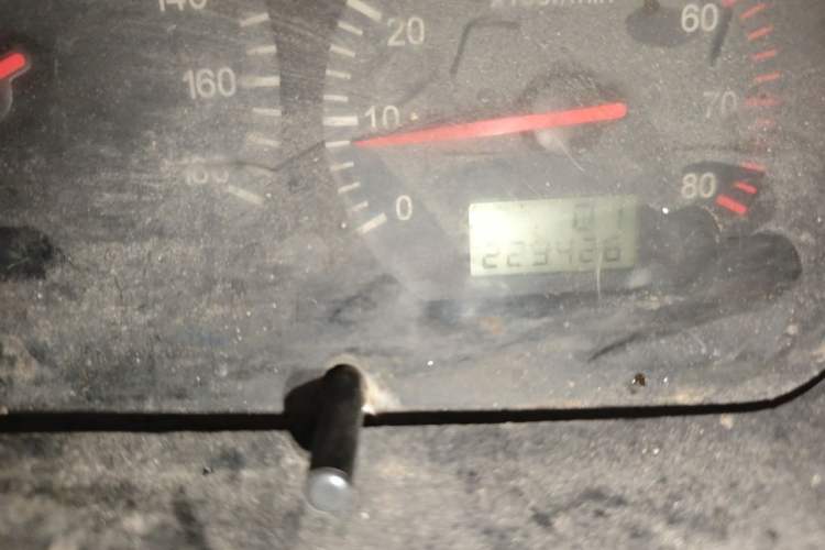 Used Jinbei Hiace 2014 2.0L Fifth-Generation Xiangyun Comfort Type 1 4G20C Odometer Close Up