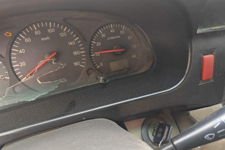 Used Jinbei Hiace 2014 2.0L 5th Generation Kuaiyunwang Business Version 4G20B Odometer Close Up