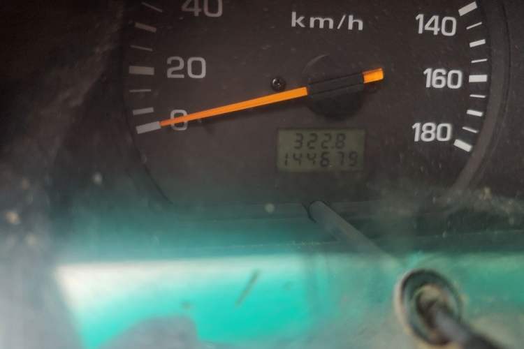 Used Jinbei Hiace 2014 2.0L 5th Generation Kuaiyunwang Business Version 4G20B Odometer Close Up