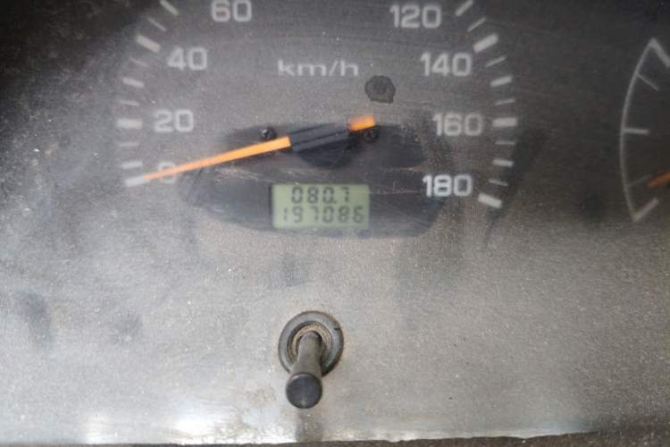 Used Jinbei Hiace 2014 2.0L Fifth-Generation Power King Classic V19 Odometer Close Up