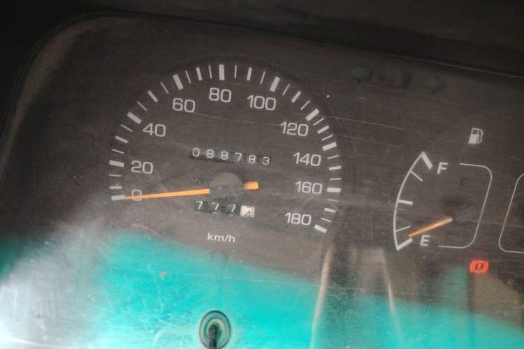 Used Jinbei Hiace 2014 2.0L 5th Generation Kuaiyunwang Business Version 4G19 Odometer Close Up