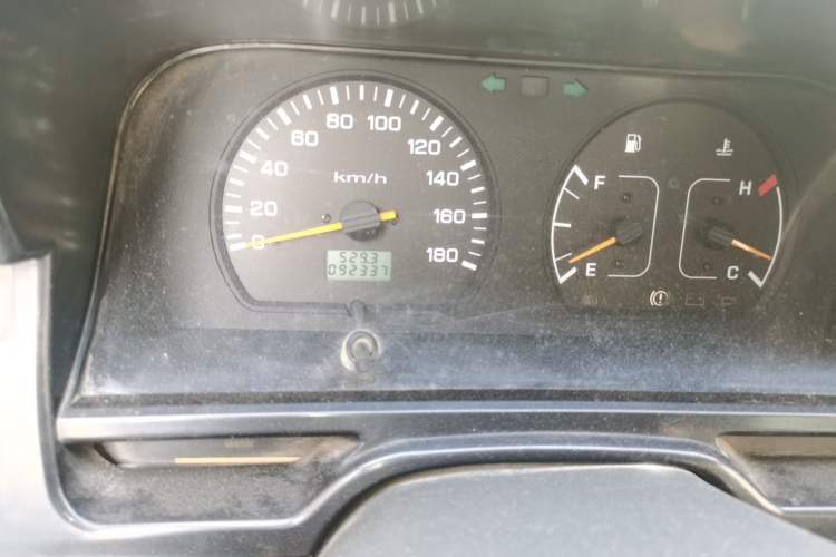 Used Jinbei Hiace 2014 2.0L 5th Generation Kuaiyunwang Business Version 4G20B Odometer Close Up