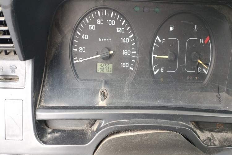 Used Jinbei Hiace 2014 2.0L Fifth-Generation Power King Classic V19 Odometer Close Up
