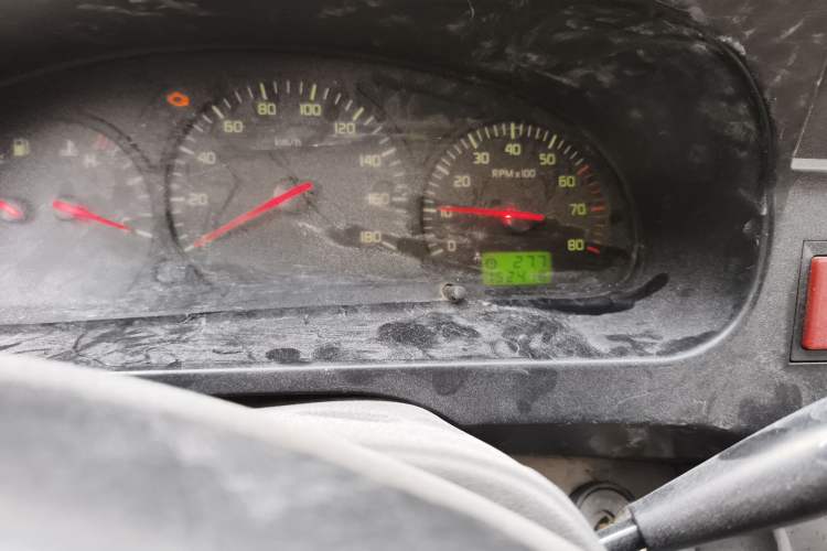 Used Jinbei Hiace 2014 2.0L Fifth-Generation Power King Classic V19 Odometer Close Up