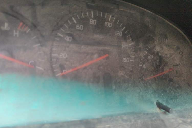Used Jinbei Hiace 2014 2.0L 5th Generation Kuaiyunwang Business Version 4G19 Odometer Close Up