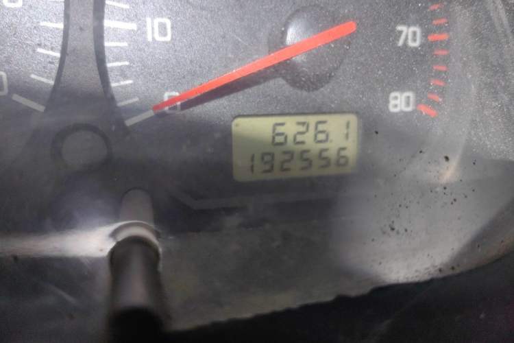 Used Jinbei Hiace 2014 2.0L 5th Generation Kuaiyunwang Business Version 4G19 Odometer Close Up