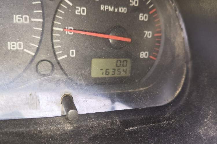 Used Jinbei Hiace  Odometer Close Up