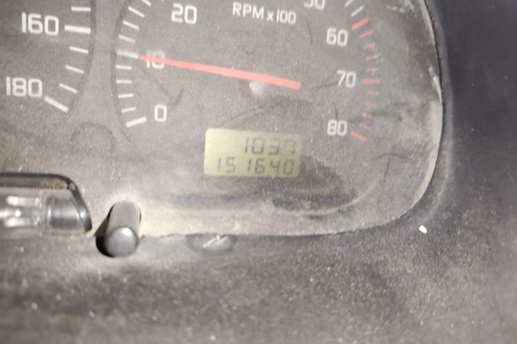 Used Jinbei Hiace 2014 2.0L 5th Generation Kuaiyunwang Business Version 4G19 Odometer Close Up
